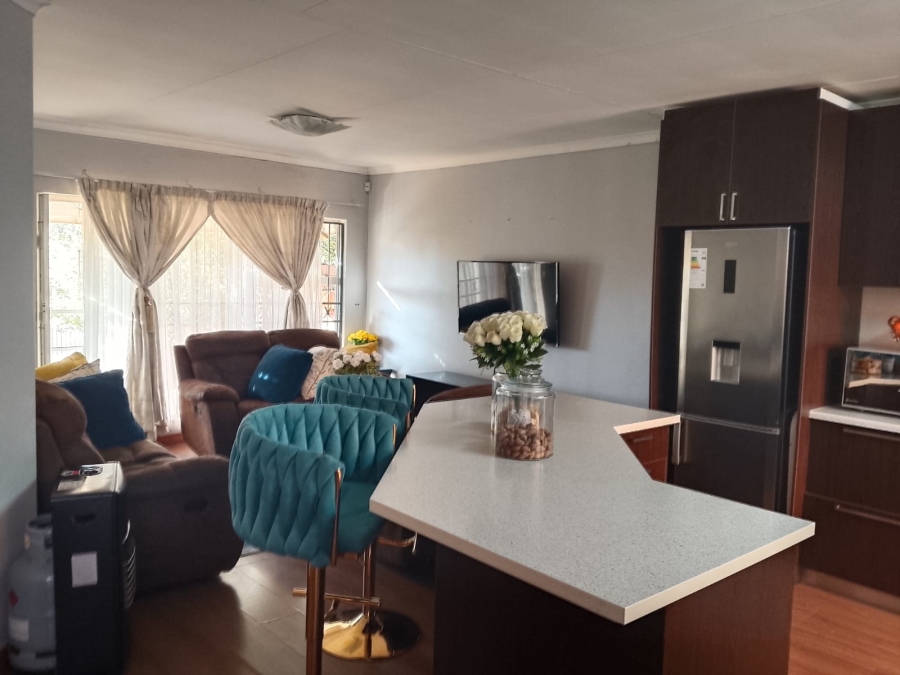 To Let 2 Bedroom Property for Rent in Heuwelsig Free State